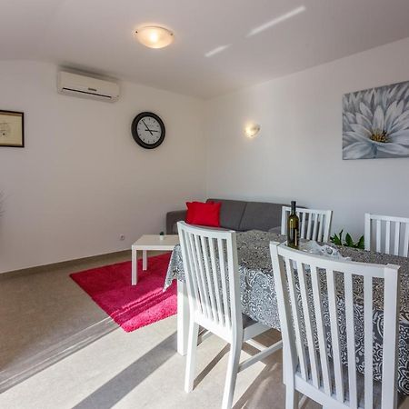 Anton 1 Apartamento Crikvenica Exterior foto