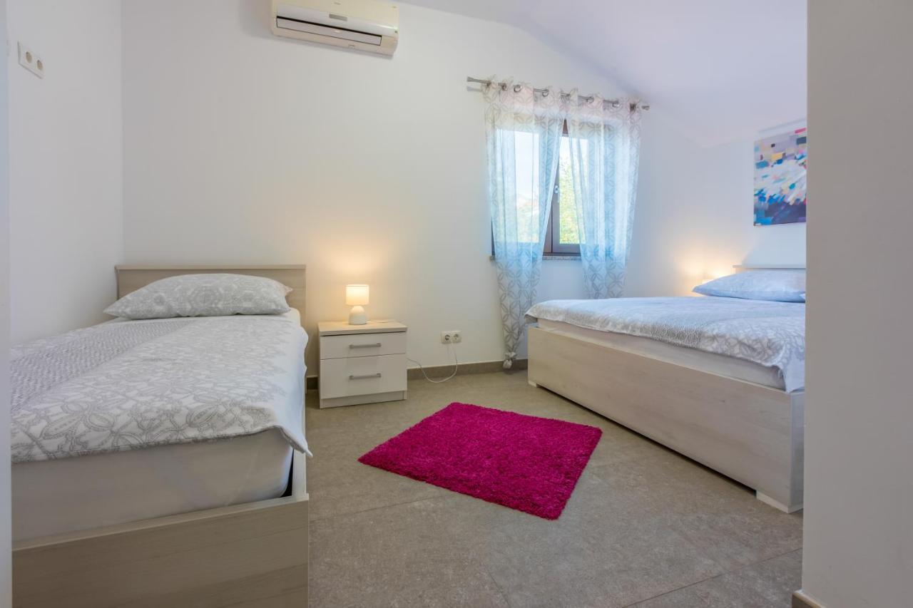Anton 1 Apartamento Crikvenica Exterior foto