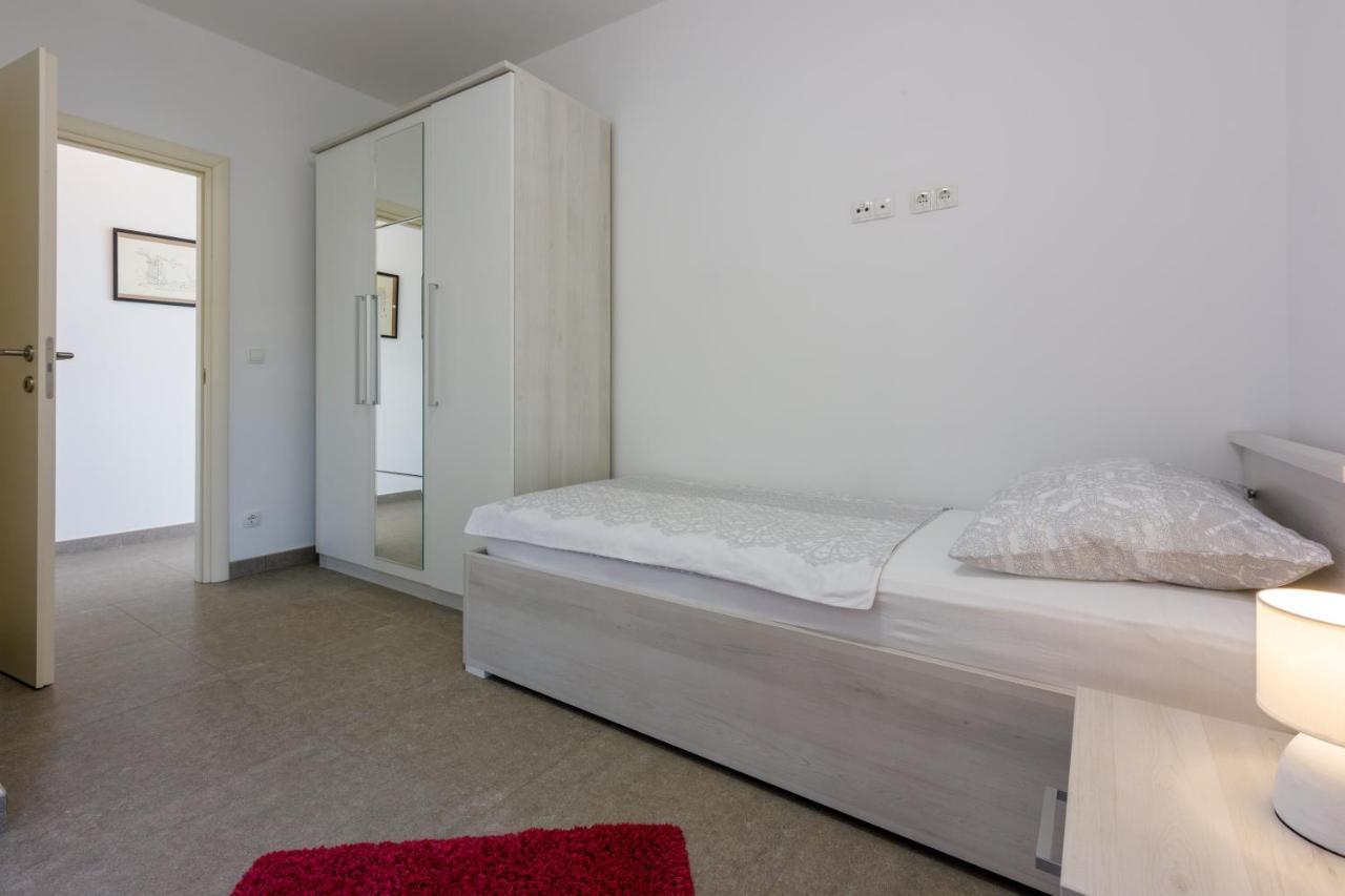 Anton 1 Apartamento Crikvenica Exterior foto